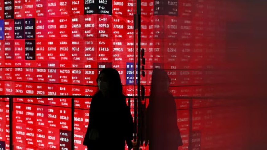 Indian Markets End Flat Ahead of RBI Decision as Global Tensions and Foreign Outflows Weigh on Sentiment